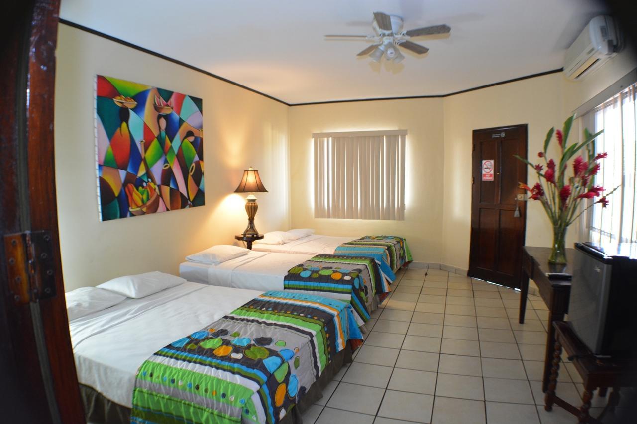 Hotel Los Balcones De Chinandega Eksteriør billede