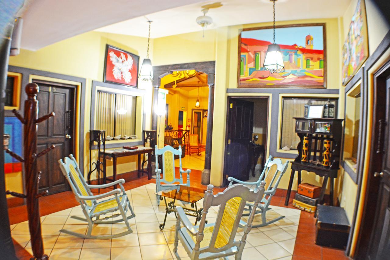 Hotel Los Balcones De Chinandega Eksteriør billede
