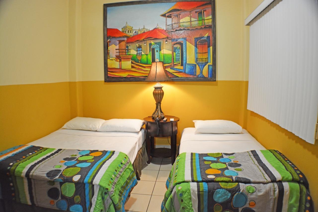 Hotel Los Balcones De Chinandega Værelse billede