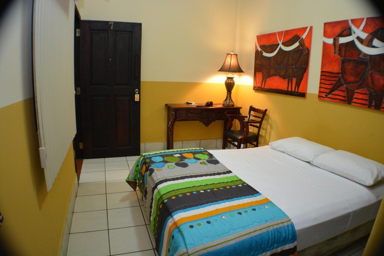 Hotel Los Balcones De Chinandega Eksteriør billede
