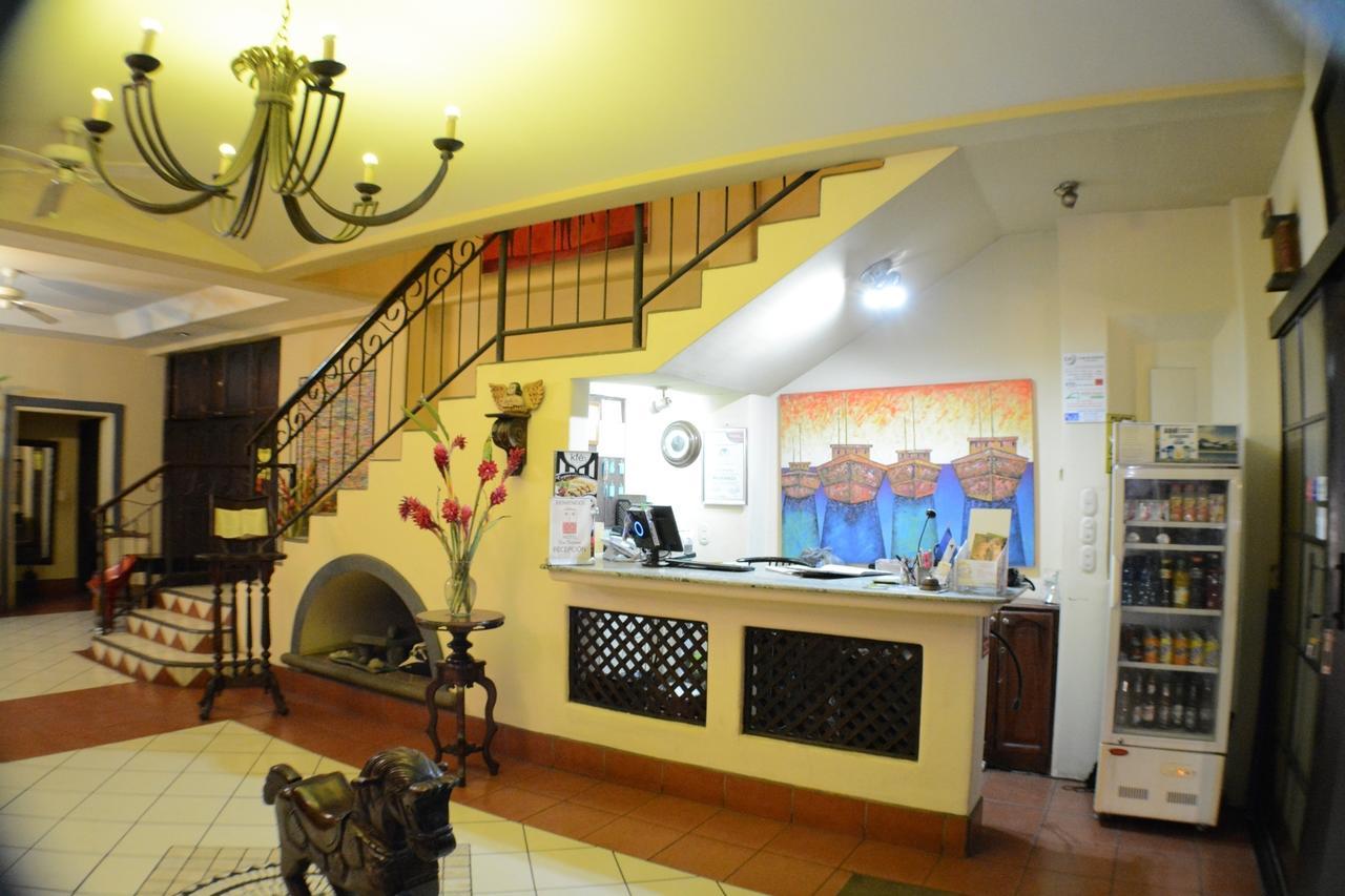 Hotel Los Balcones De Chinandega Eksteriør billede